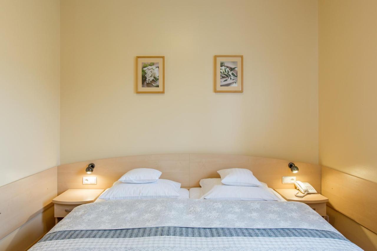 Hotel Labedy Gliwice Exterior foto